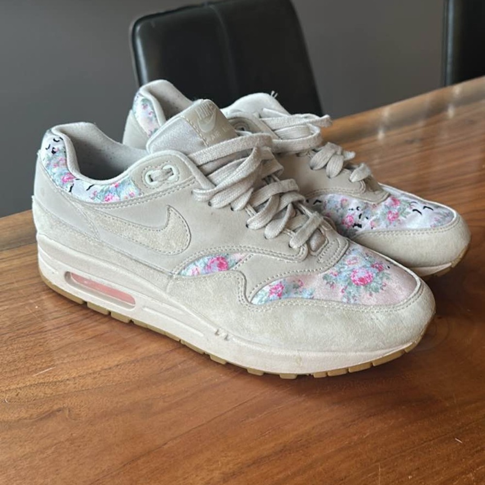 Nike Women's Air Max Floral Sneakers